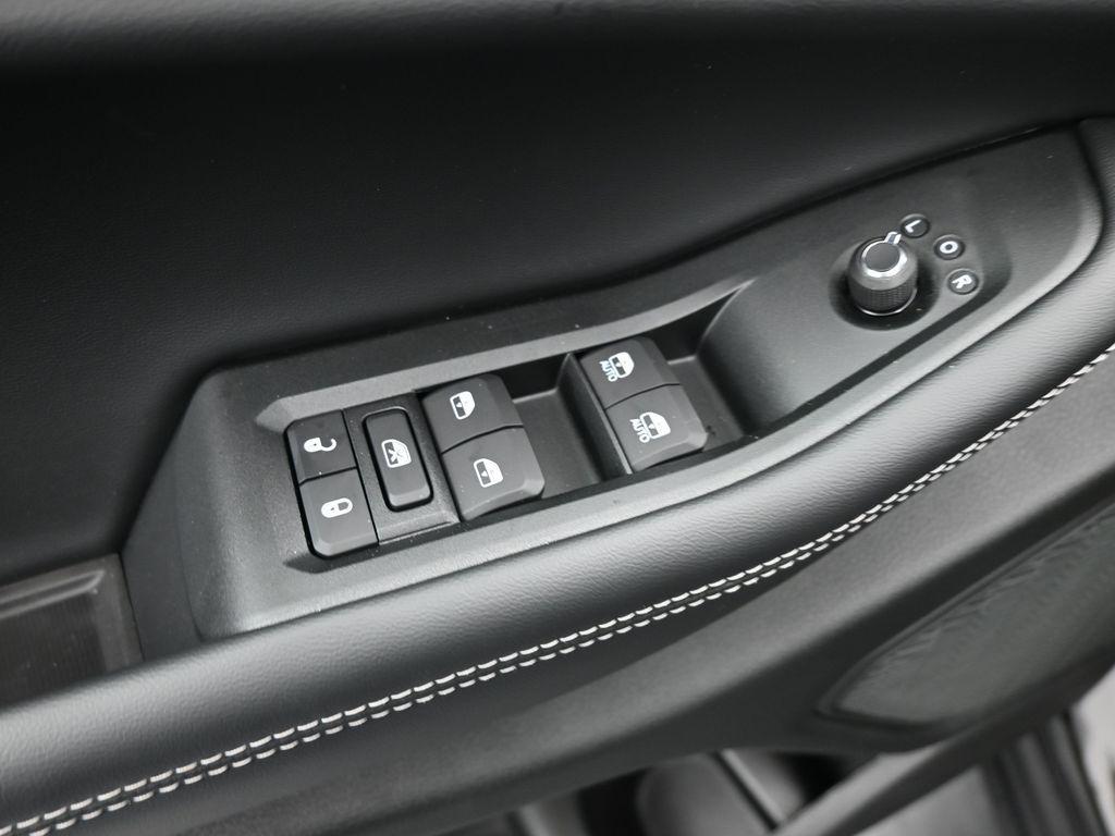 new 2025 Jeep Grand Cherokee L car, priced at $39,190