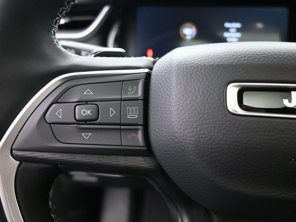 new 2025 Jeep Grand Cherokee L car, priced at $39,190