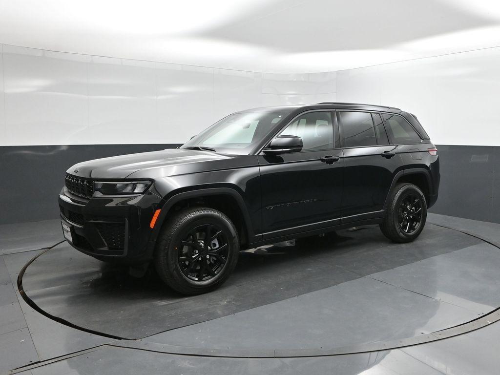 new 2026 Jeep Grand Cherokee car, priced at $42,282