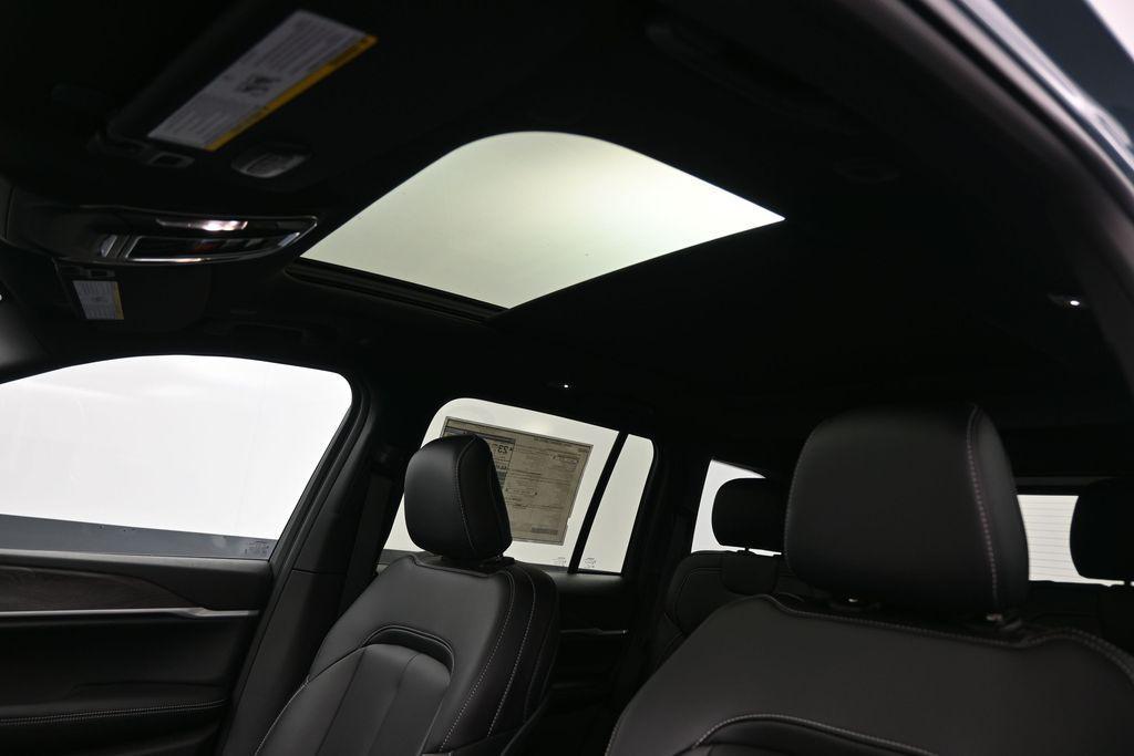 new 2026 Jeep Grand Cherokee car, priced at $44,448