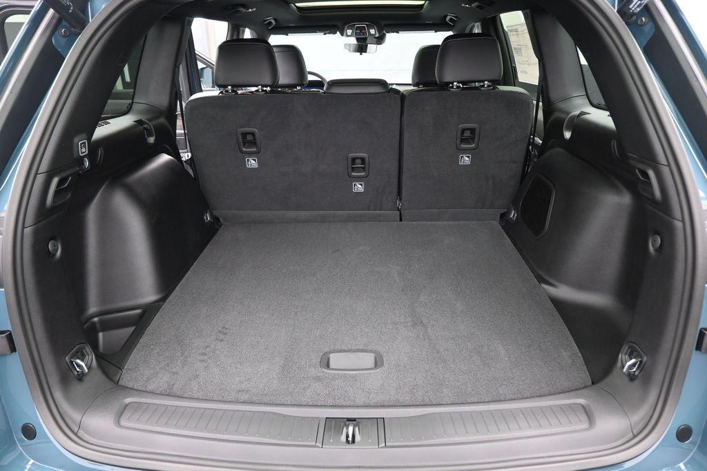 new 2026 Jeep Grand Cherokee car, priced at $44,448