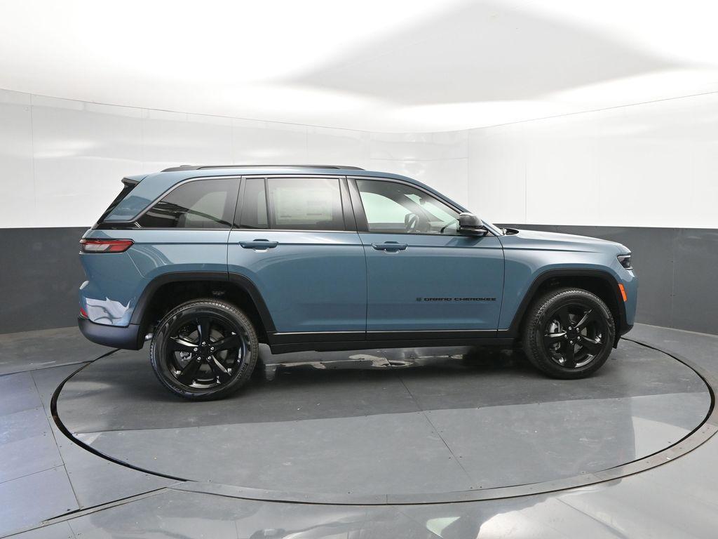 new 2026 Jeep Grand Cherokee car, priced at $44,448