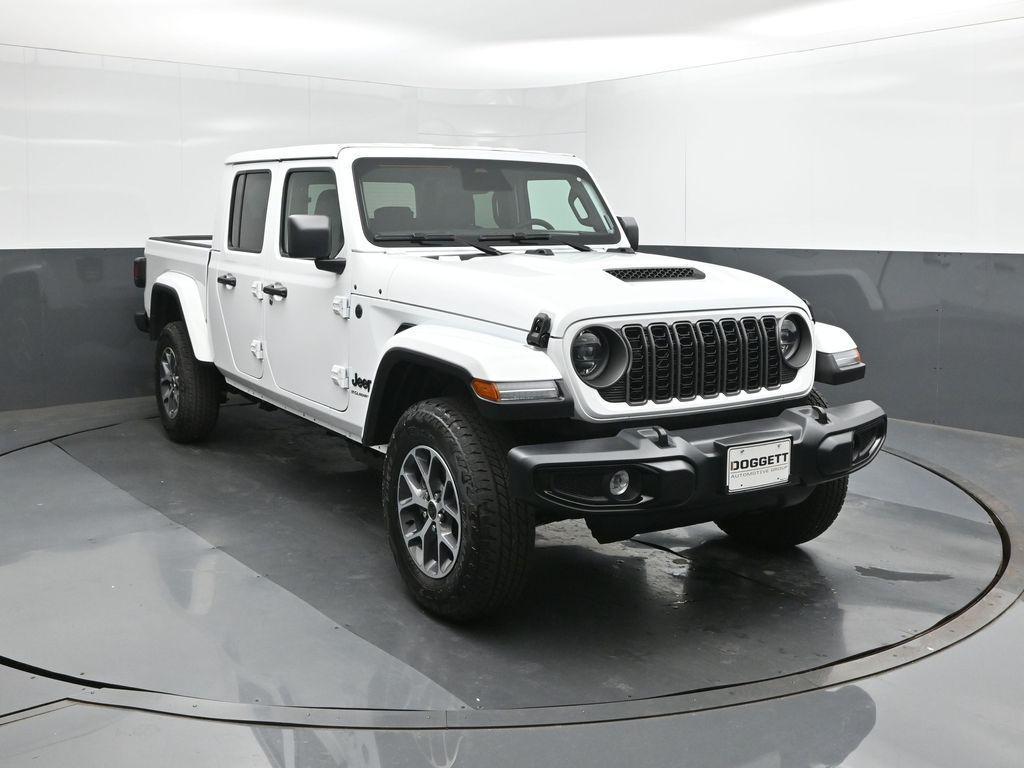 new 2026 Jeep Gladiator car, priced at $45,753