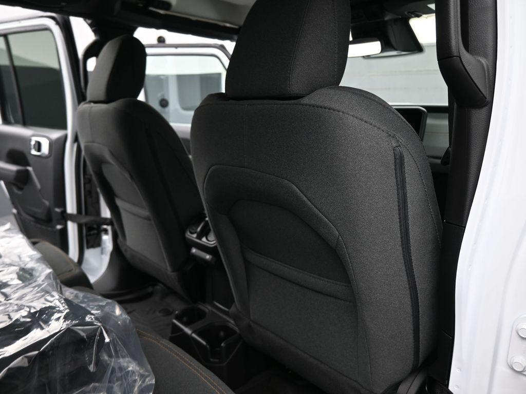 new 2026 Jeep Gladiator car, priced at $45,753