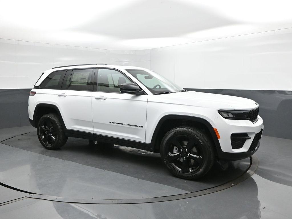 new 2025 Jeep Grand Cherokee car, priced at $36,460