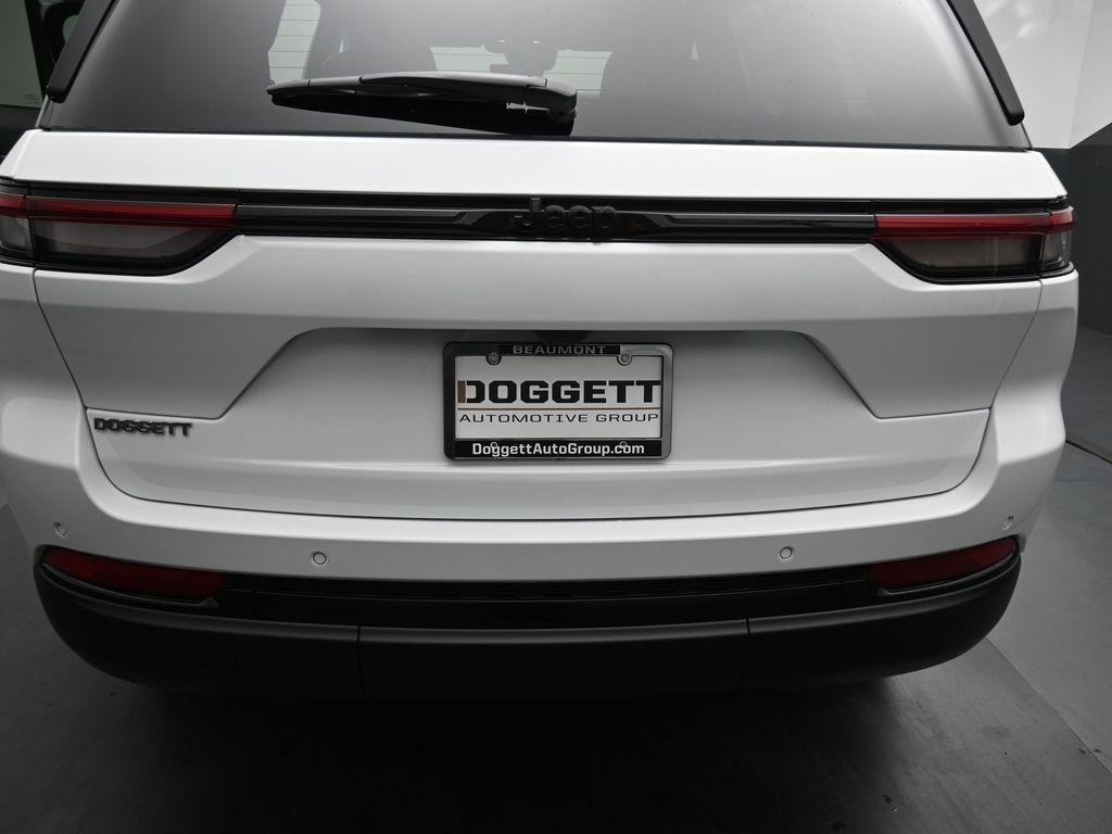 new 2025 Jeep Grand Cherokee car, priced at $36,460