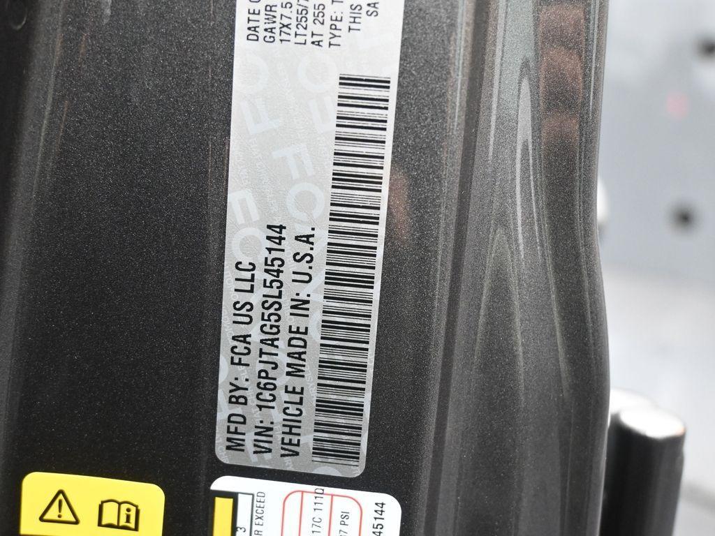 new 2025 Jeep Gladiator car, priced at $40,045