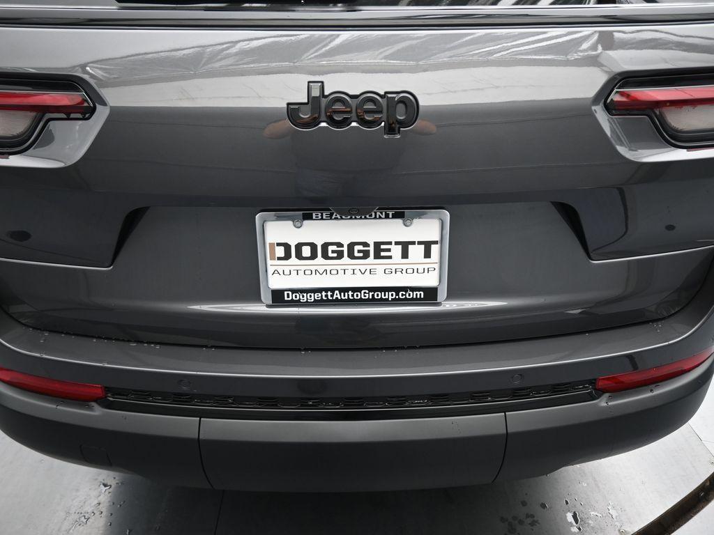 new 2025 Jeep Grand Cherokee L car, priced at $39,212