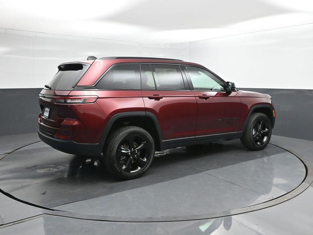 new 2025 Jeep Grand Cherokee car, priced at $36,978