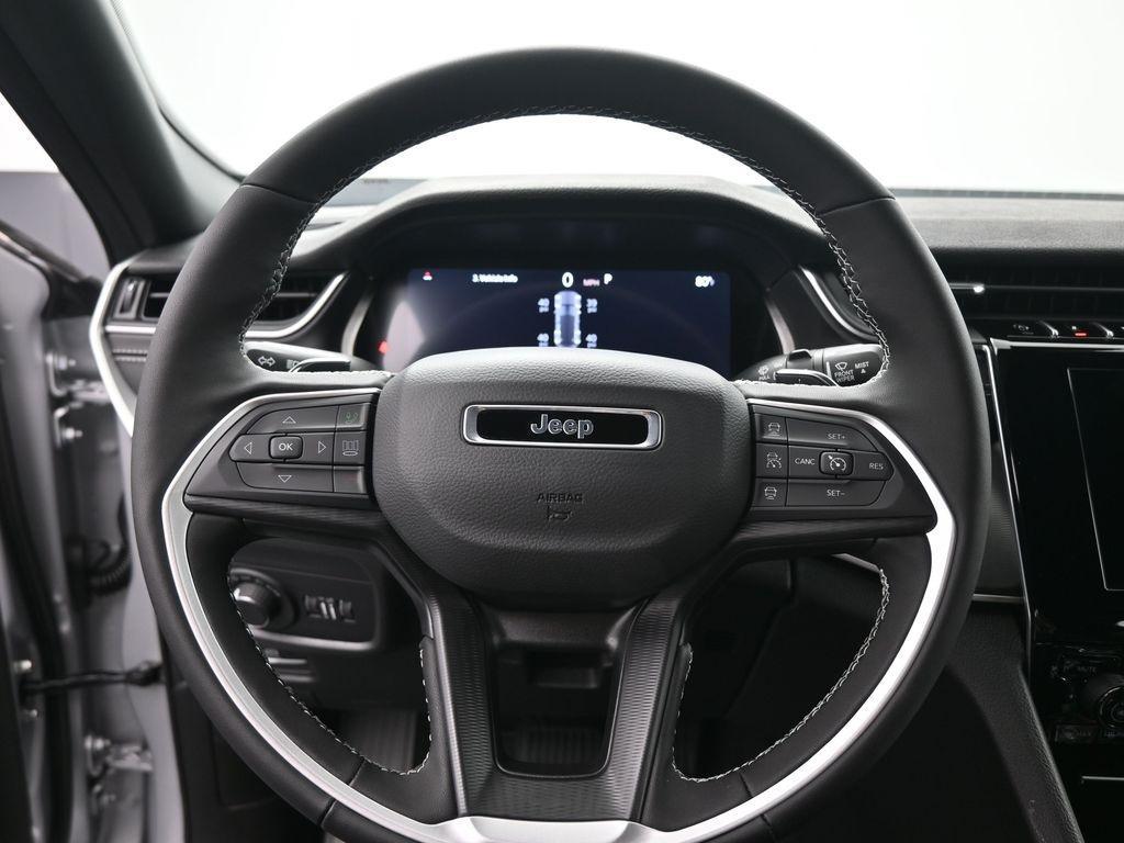 new 2025 Jeep Grand Cherokee car, priced at $39,307