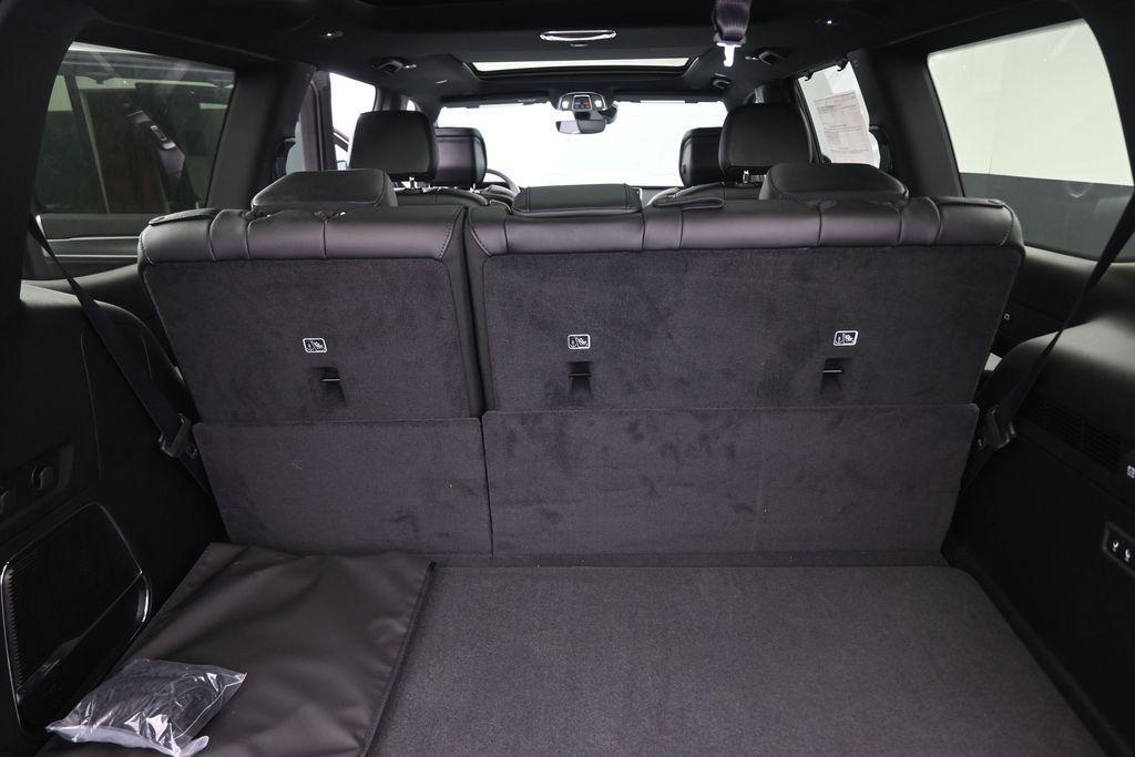 new 2026 Jeep Grand Wagoneer car, priced at $78,702