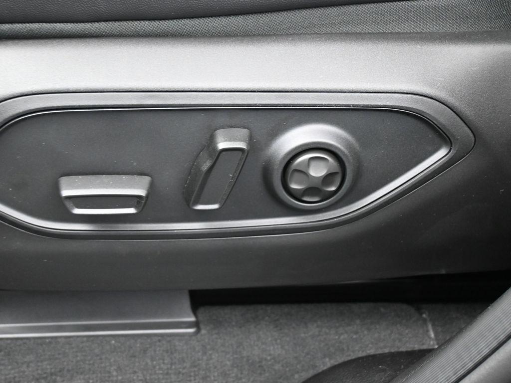 new 2025 Jeep Grand Cherokee car, priced at $37,724