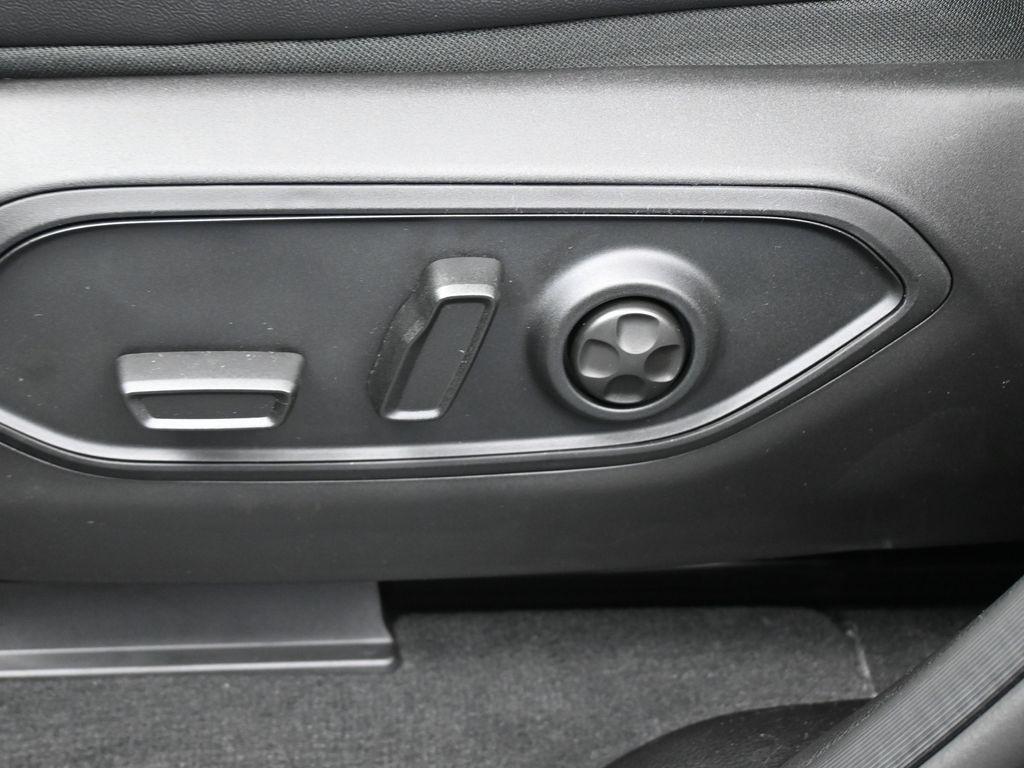 new 2025 Jeep Grand Cherokee car, priced at $35,724