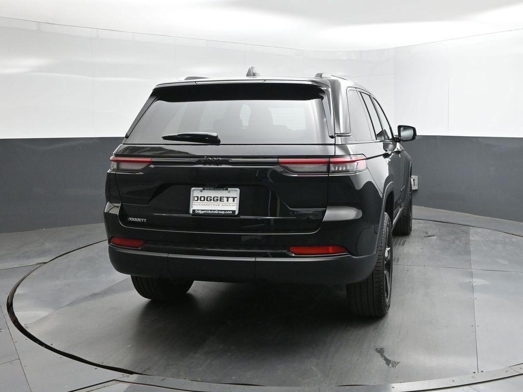 new 2025 Jeep Grand Cherokee car, priced at $37,724