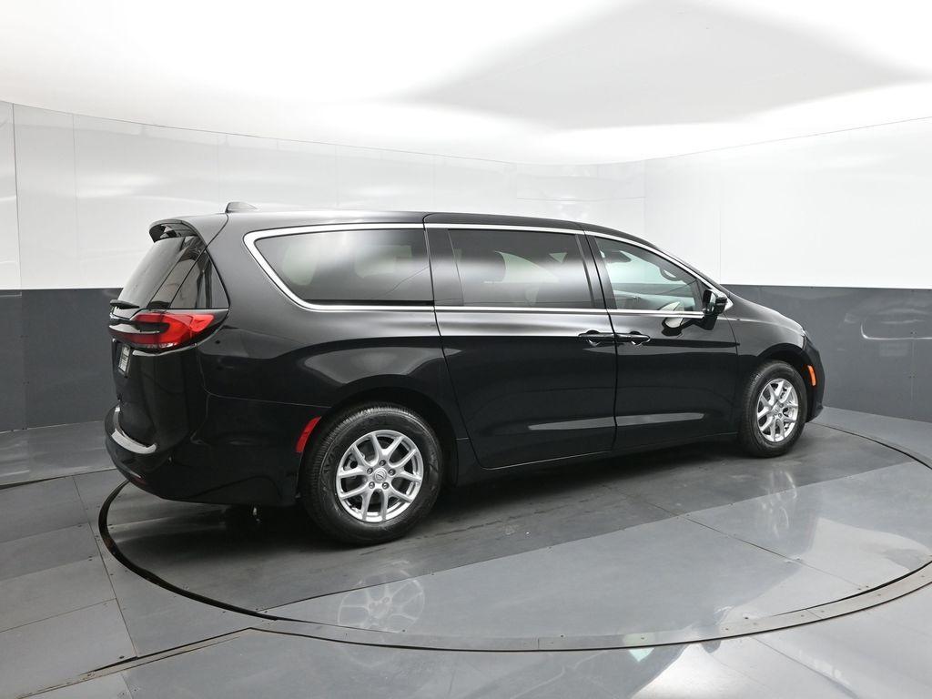 new 2026 Chrysler Pacifica car, priced at $36,841
