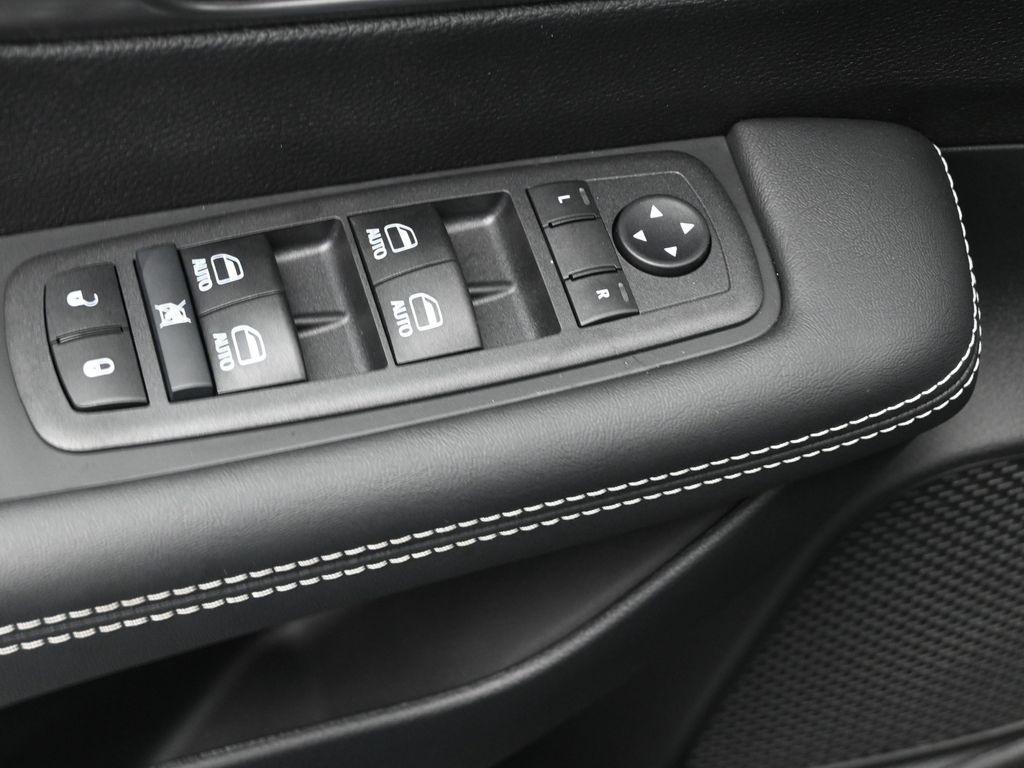 new 2026 Chrysler Pacifica car, priced at $36,841