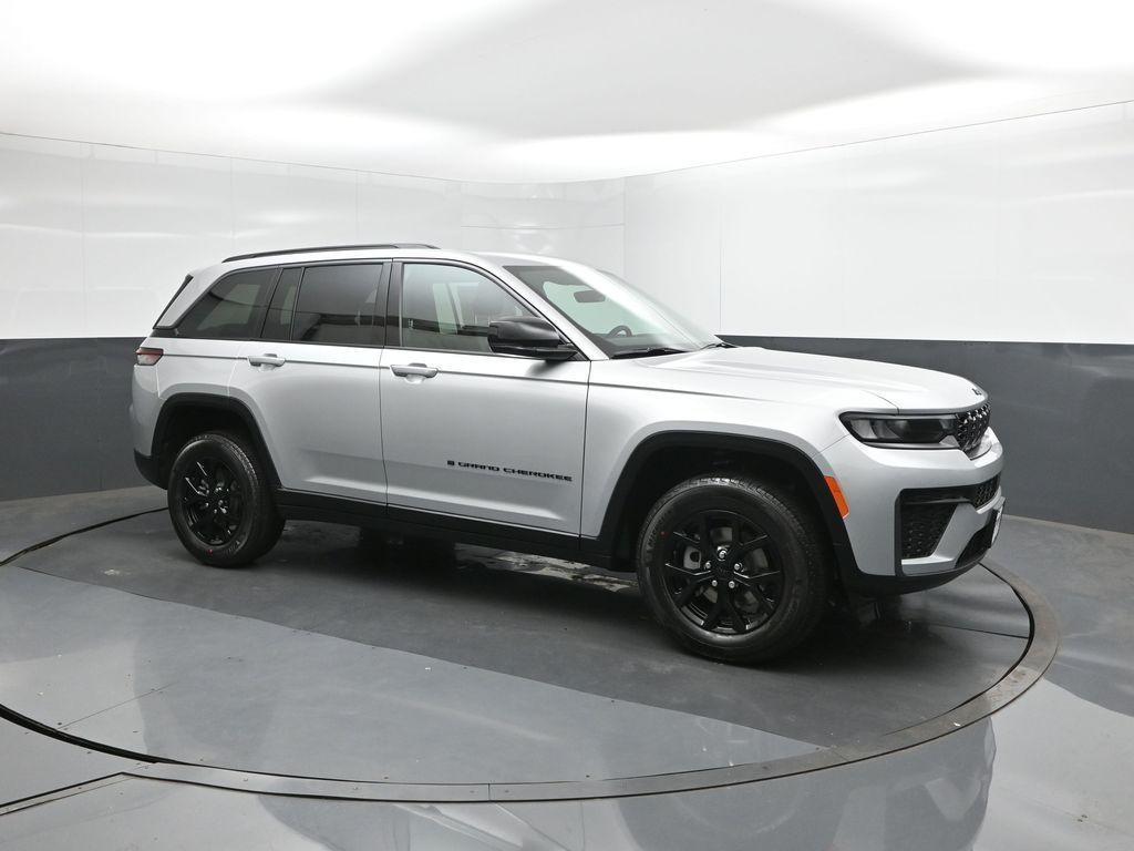 new 2026 Jeep Grand Cherokee car, priced at $43,027