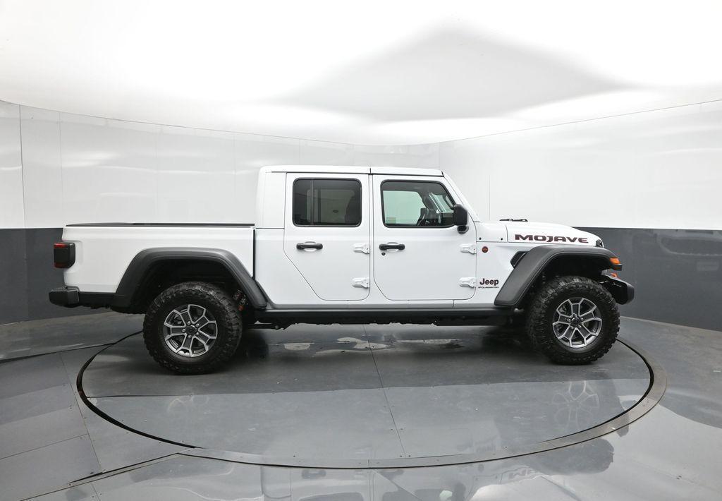 new 2026 Jeep Gladiator car, priced at $52,234