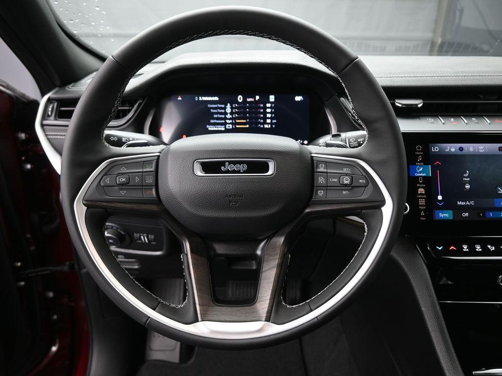 new 2026 Jeep Grand Cherokee car, priced at $43,880