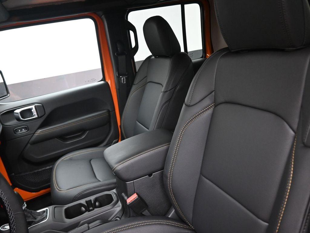 new 2025 Jeep Gladiator car, priced at $39,750