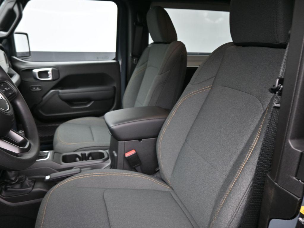 new 2026 Jeep Wrangler car, priced at $40,319