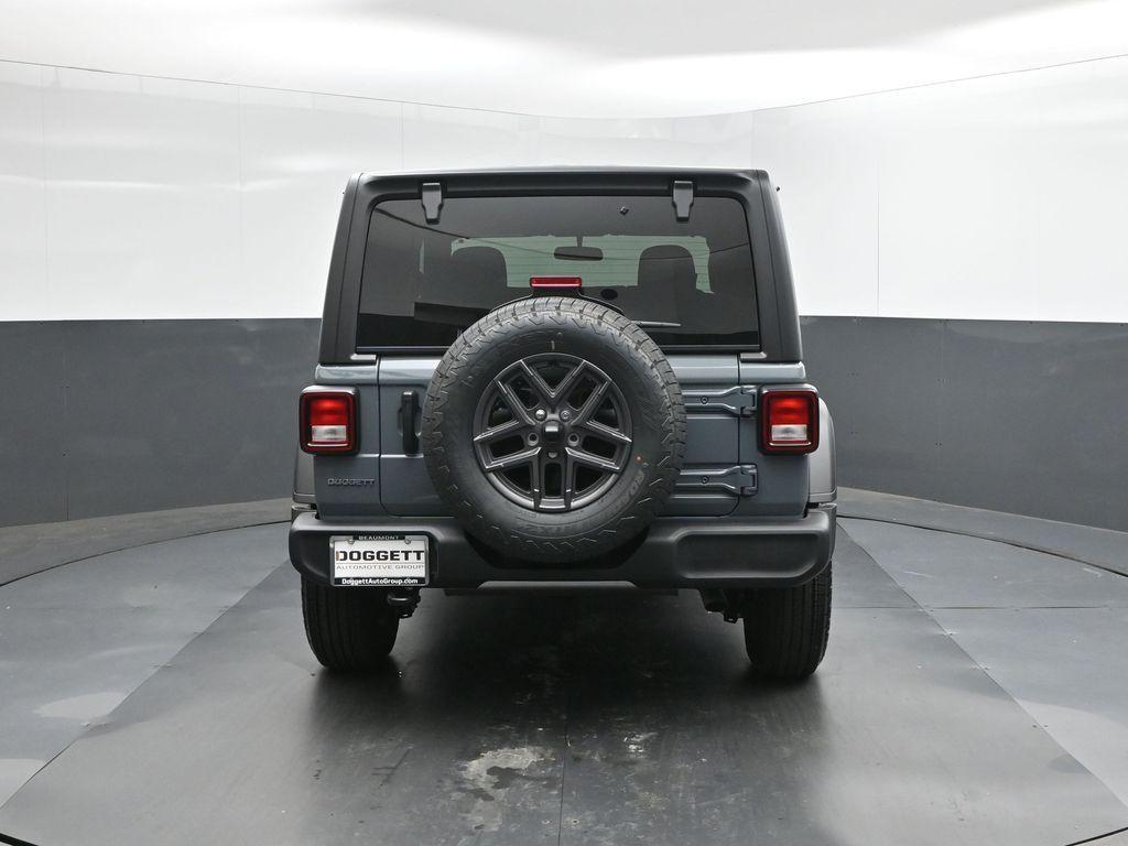 new 2026 Jeep Wrangler car, priced at $40,319