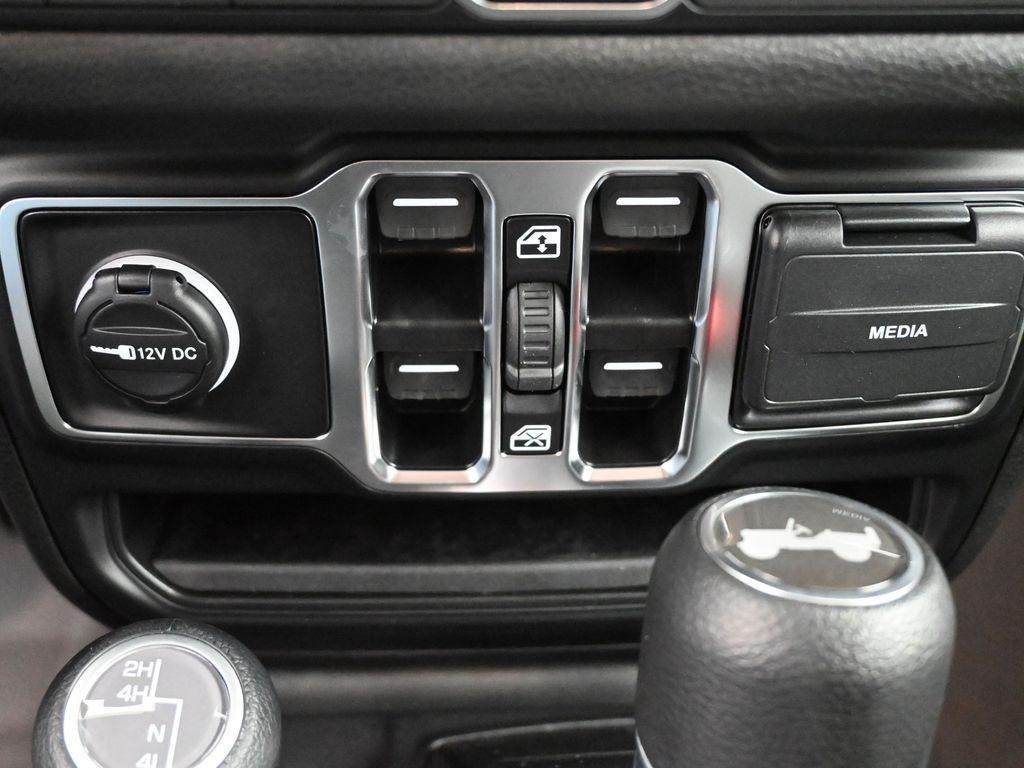 new 2025 Jeep Wrangler car, priced at $40,143