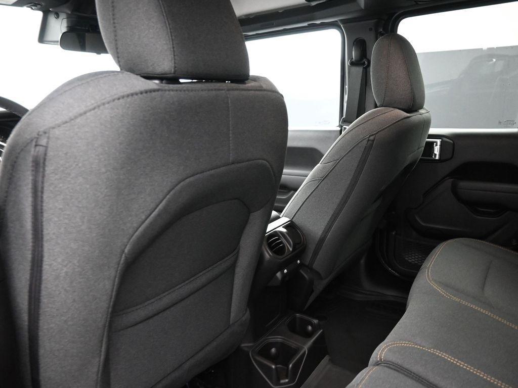 new 2025 Jeep Wrangler car, priced at $40,143