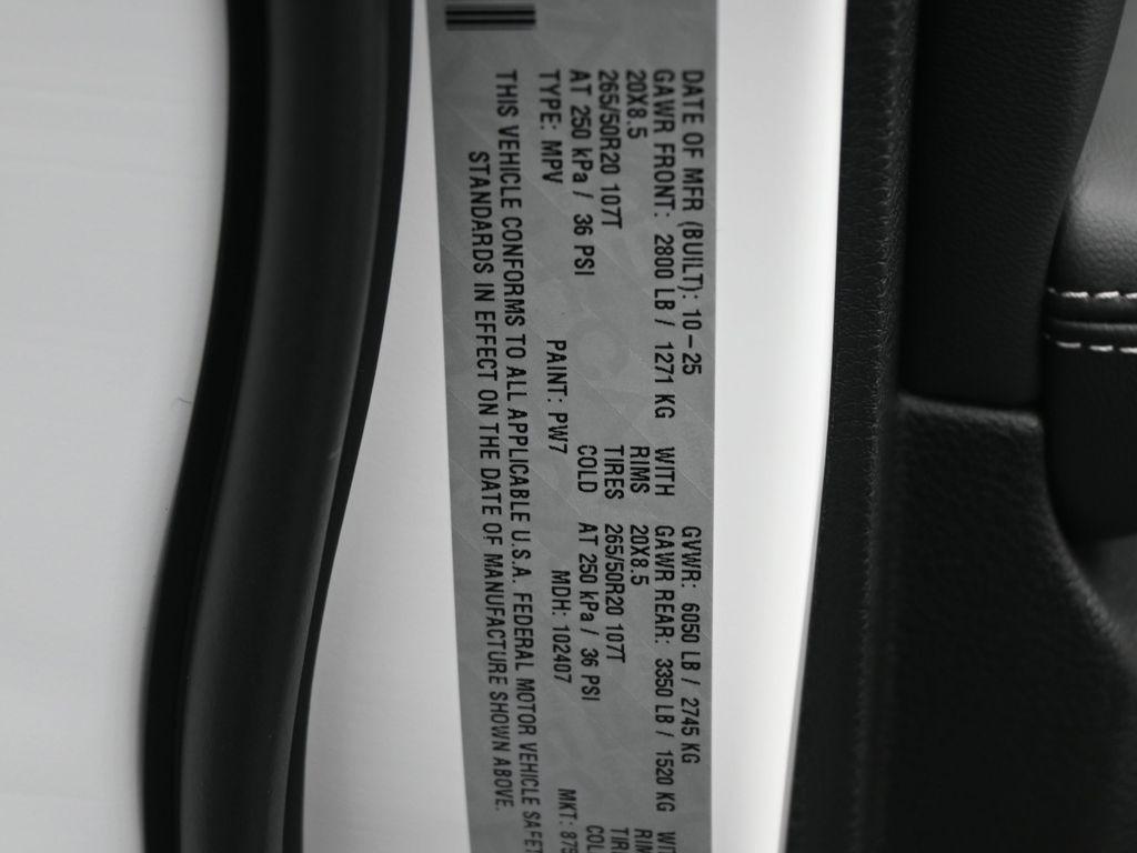 new 2025 Jeep Grand Cherokee car, priced at $35,680