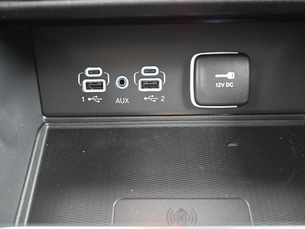 new 2025 Jeep Grand Cherokee car, priced at $35,680