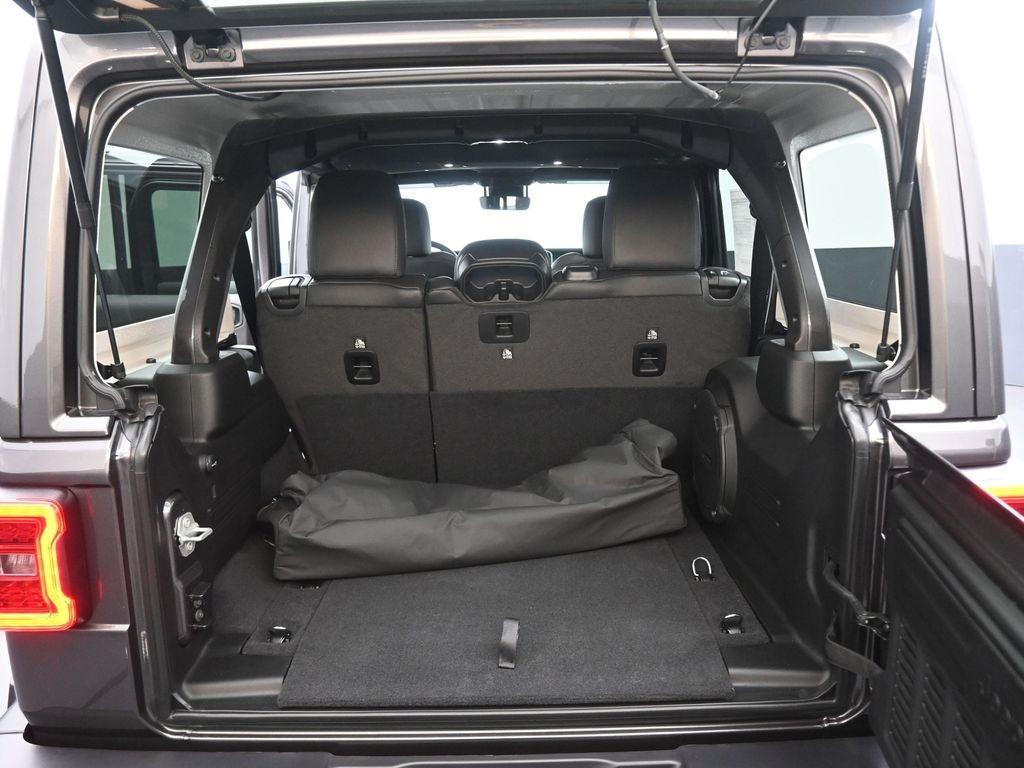 new 2025 Jeep Wrangler car, priced at $48,597