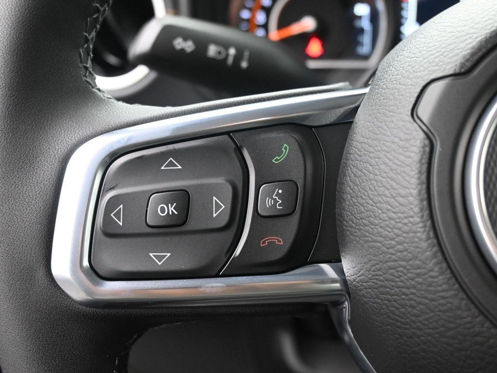 new 2025 Jeep Wrangler car, priced at $48,597