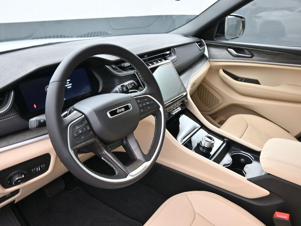 new 2025 Jeep Grand Cherokee L car, priced at $43,540