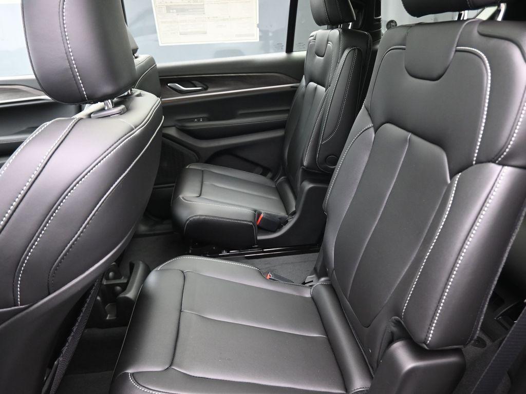 new 2025 Jeep Grand Cherokee L car, priced at $49,789