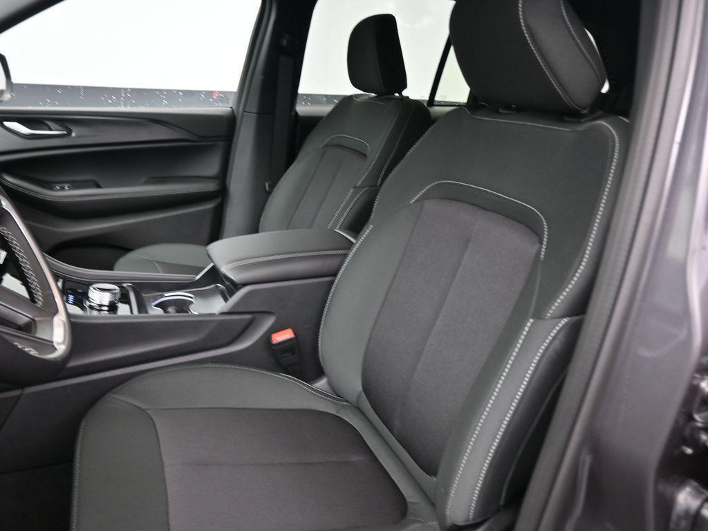 new 2026 Jeep Grand Cherokee car, priced at $37,010