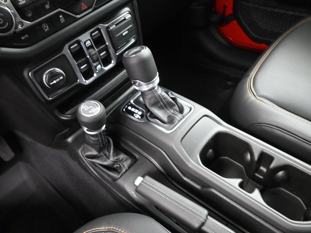 new 2025 Jeep Gladiator car, priced at $42,601