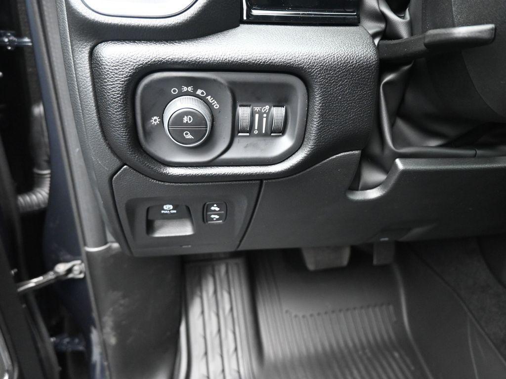 new 2026 Ram 1500 car, priced at $60,118