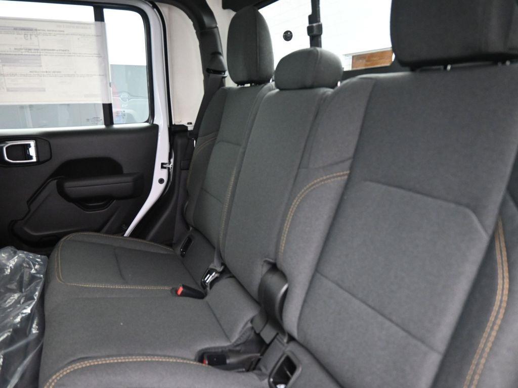 new 2025 Jeep Gladiator car, priced at $42,125