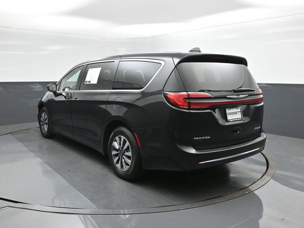 used 2023 Chrysler Pacifica Hybrid car, priced at $23,884