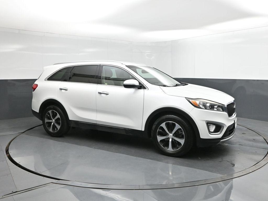 used 2018 Kia Sorento car, priced at $14,020