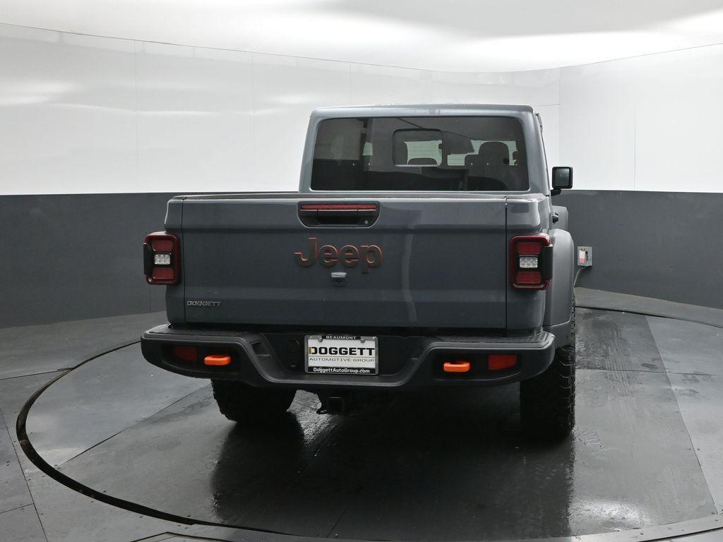 new 2026 Jeep Gladiator car, priced at $55,448