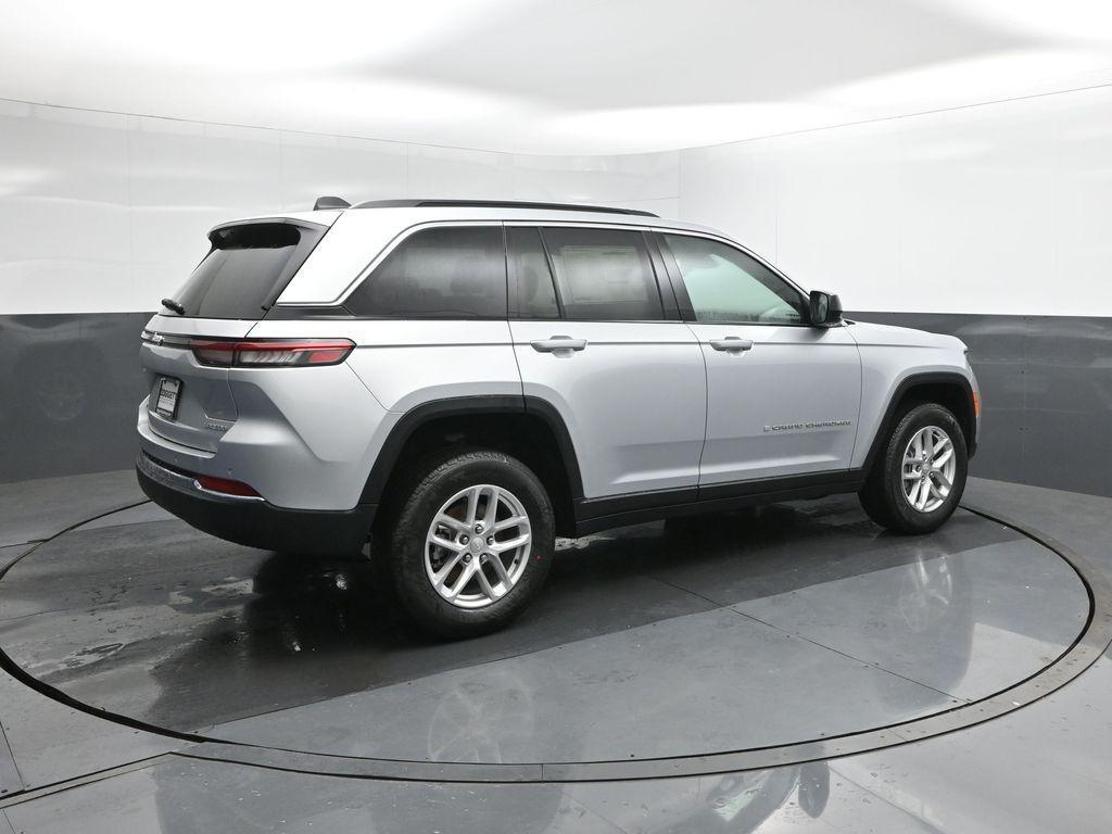 new 2026 Jeep Grand Cherokee car, priced at $37,977