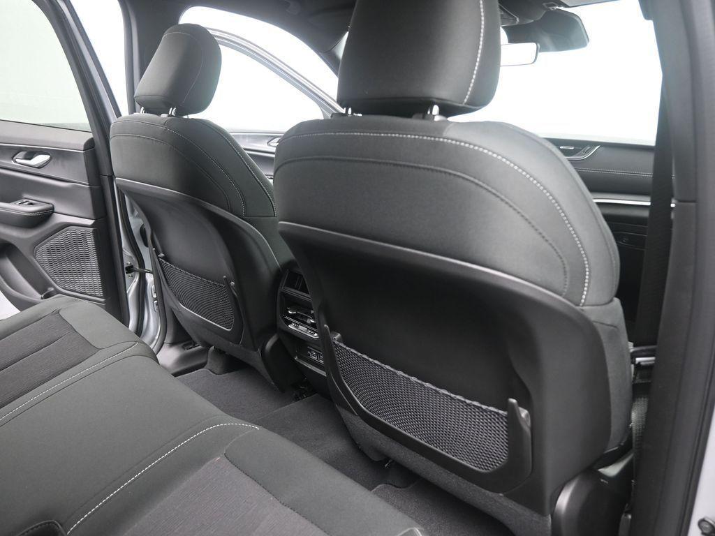 new 2026 Jeep Grand Cherokee car, priced at $37,977