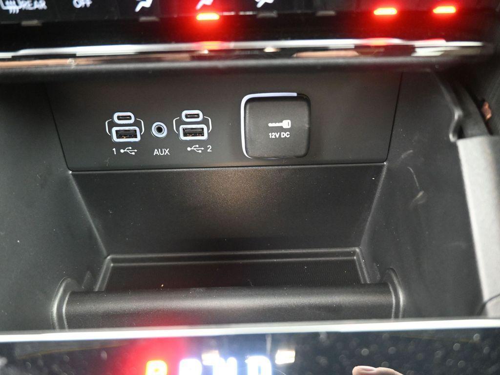 new 2026 Jeep Grand Cherokee car, priced at $37,977