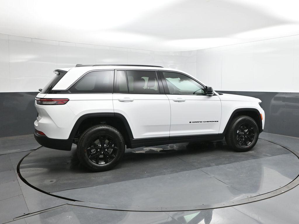 new 2026 Jeep Grand Cherokee car, priced at $41,954