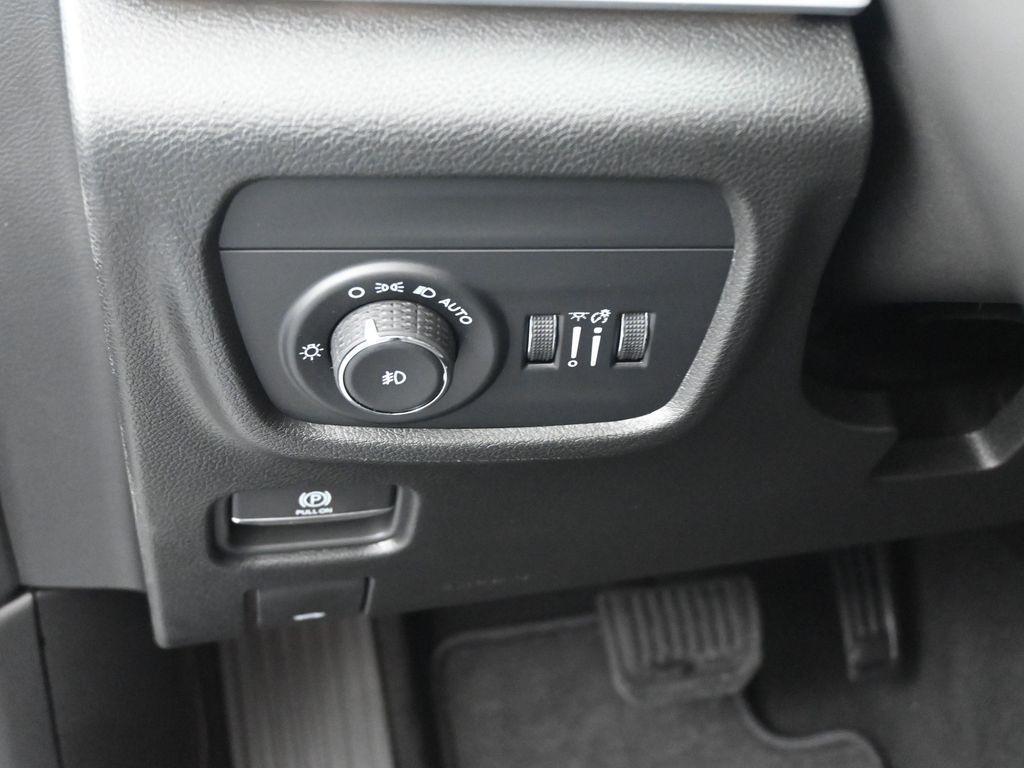 new 2025 Jeep Grand Cherokee L car, priced at $43,278