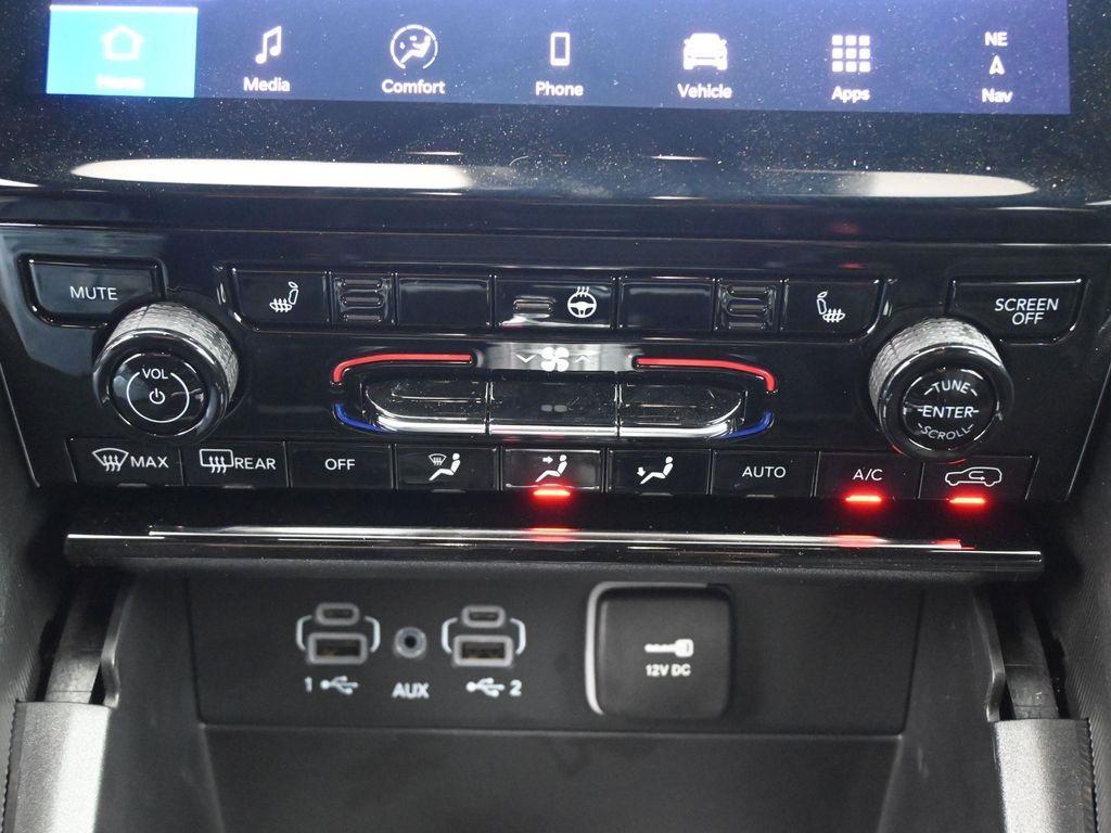 new 2025 Jeep Grand Cherokee L car, priced at $43,278