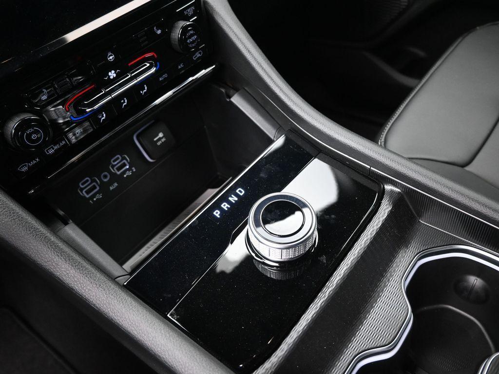 new 2025 Jeep Grand Cherokee L car, priced at $38,828