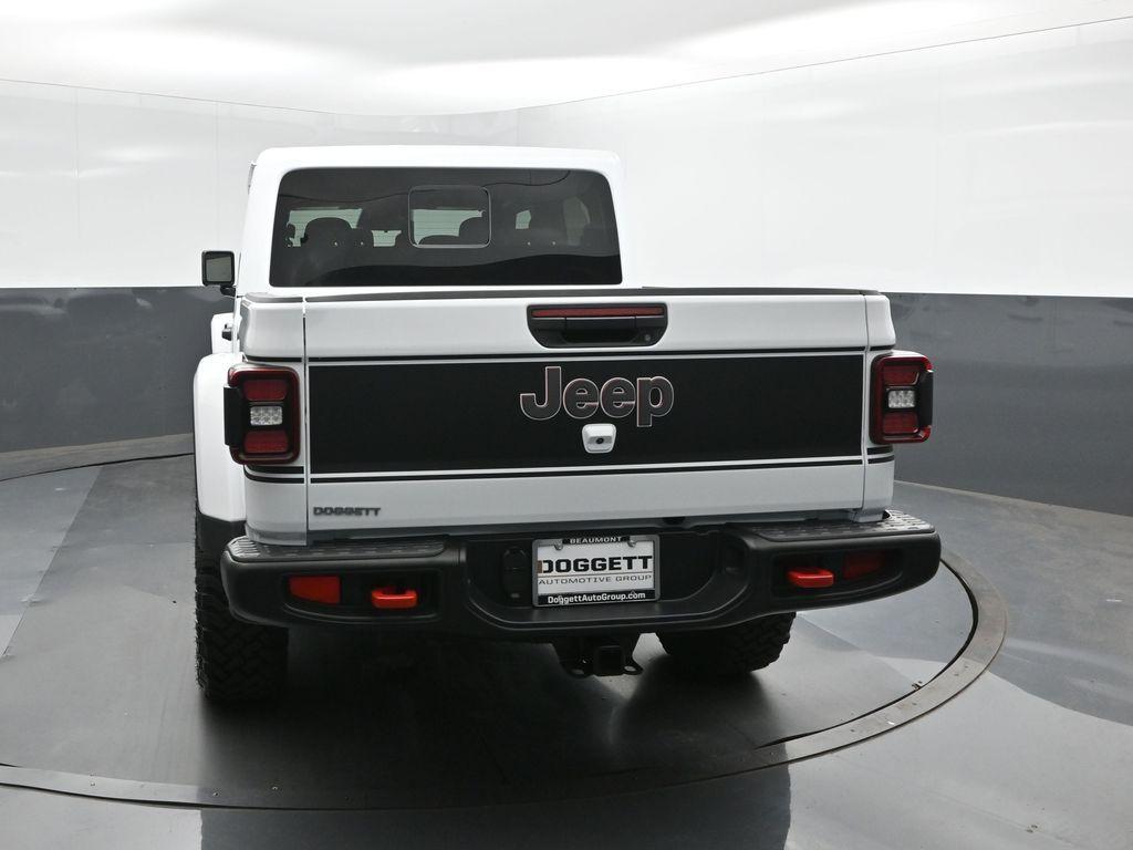 new 2026 Jeep Gladiator car, priced at $55,715