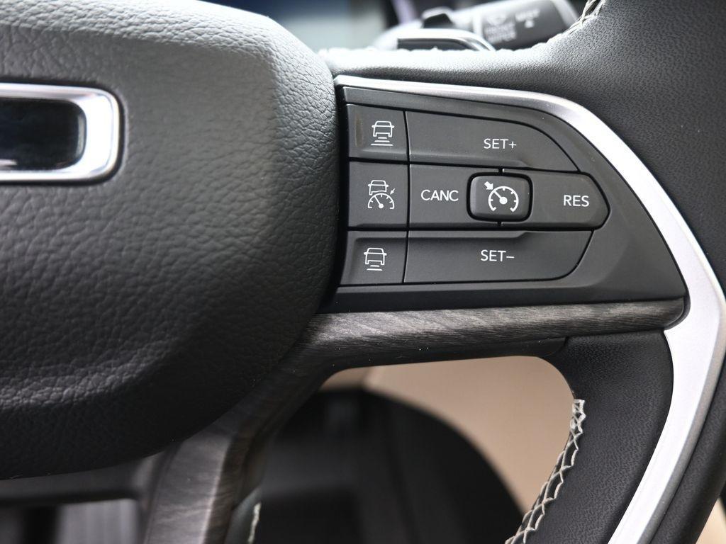 used 2024 Jeep Grand Cherokee car, priced at $33,704